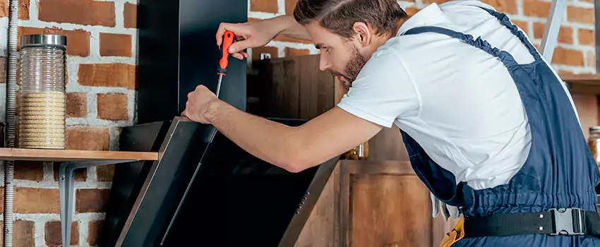 Old Rusted Metal Fireplace Repair And Replacement in Shawinigan, QC